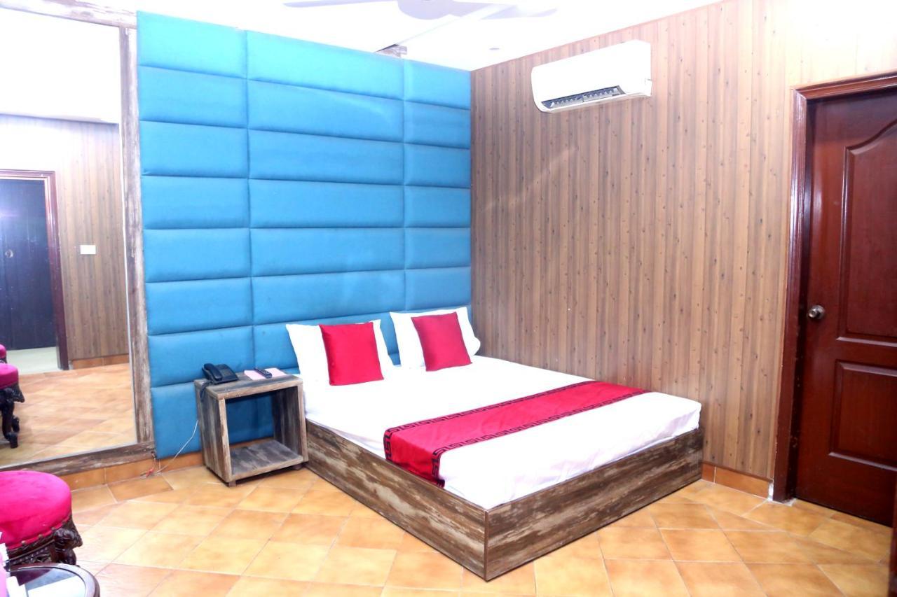 Sapphire Inn Motel Лахор Екстер'єр фото
