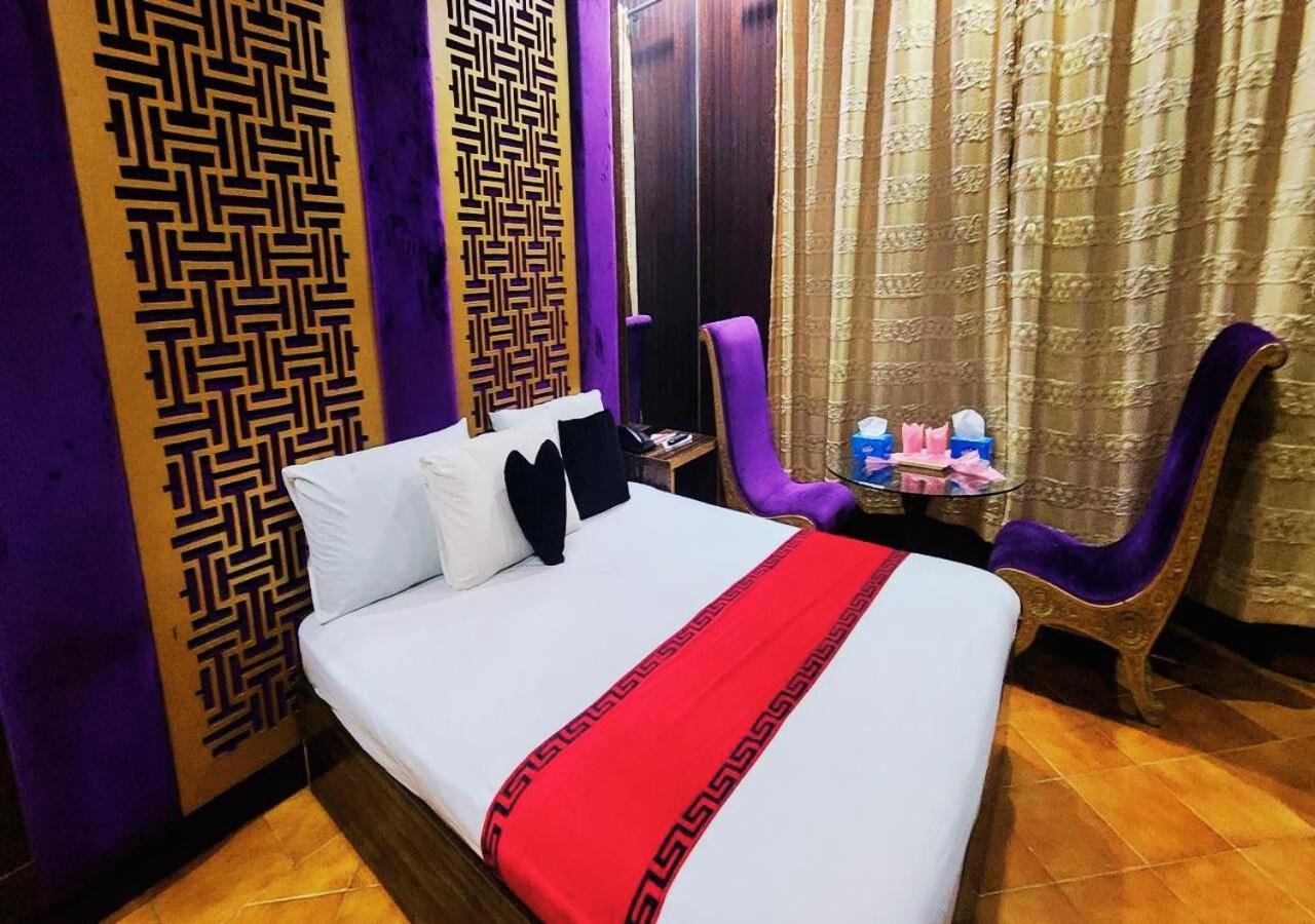 Sapphire Inn Motel Лахор Екстер'єр фото